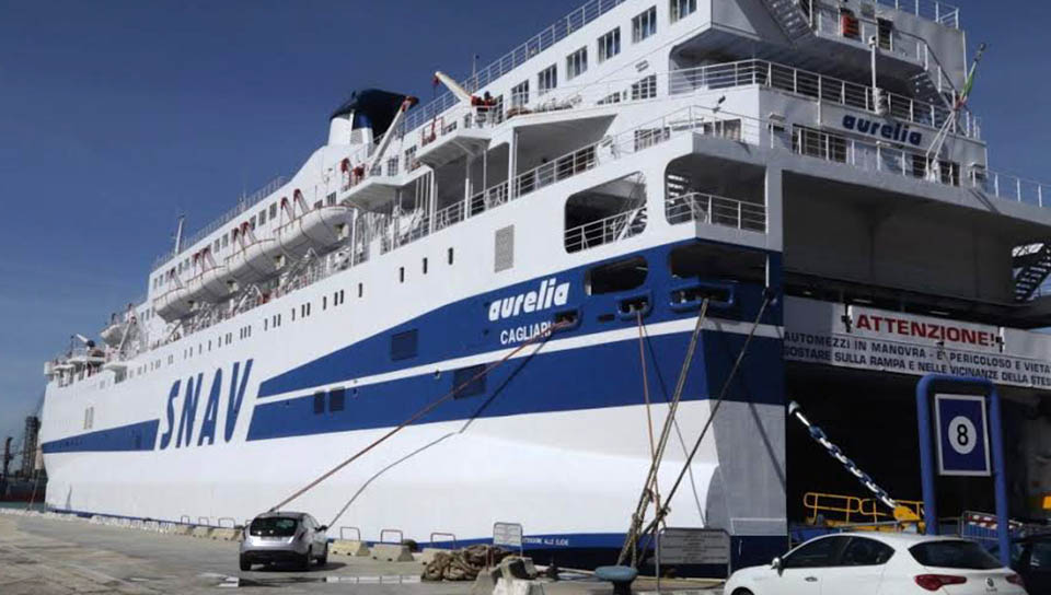 Aurelia stranded off Croatia in a Force 7 gale. Image:Aurelia stranded off Croatia in a Force 7 gale.